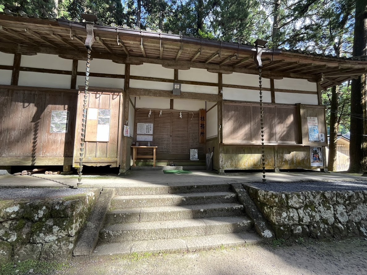 奈良県宇陀市にある室生龍穴神社の社務所